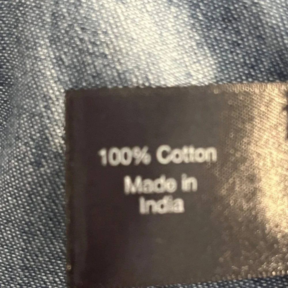 Lane Bryant Top Women 26 Blue Denim Ruffle Smocked Neutral Boho Western Cowgirl - Picture 12 of 14